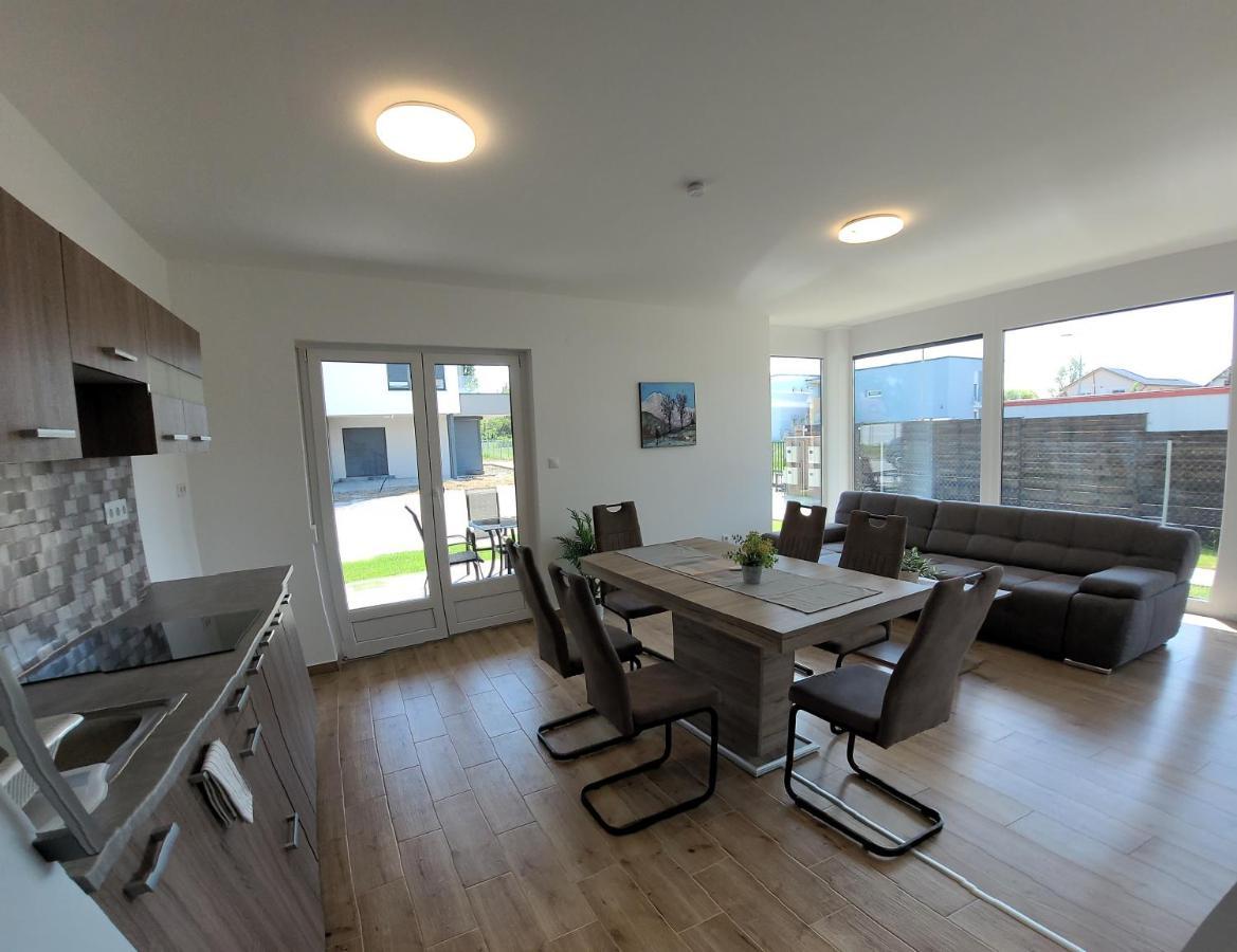 Zea Apartmanhaz Balatonfenyves Exterior foto